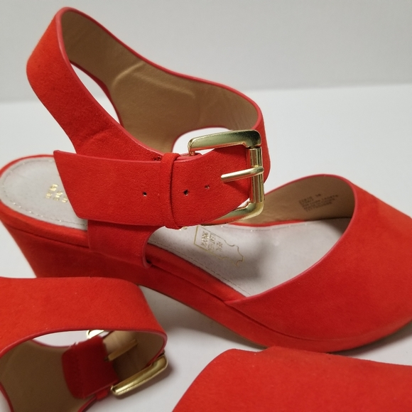 PRIMARK Womens Red Faux Suede Platform Heel Sandal Wide Staps Size 7 - Picture 6 of 8